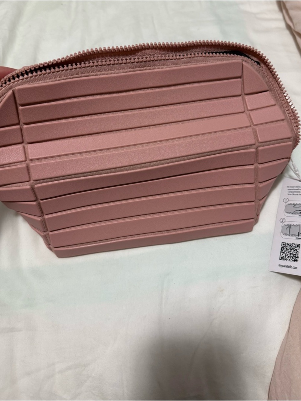 Parallelle Cosmetic Pouch in Rose Pink